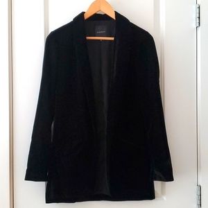 Dynamite Velvet blazer in black